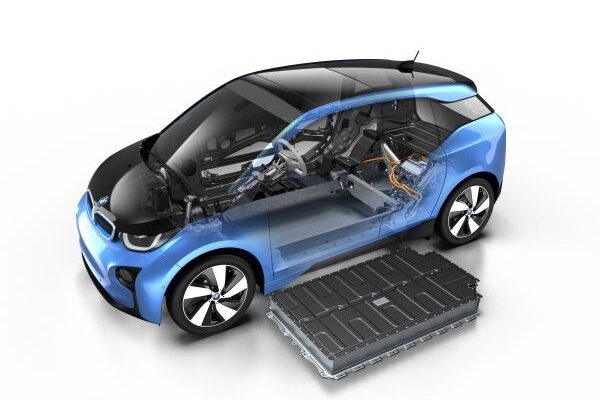 BMW i per 200 km in guida elettrica