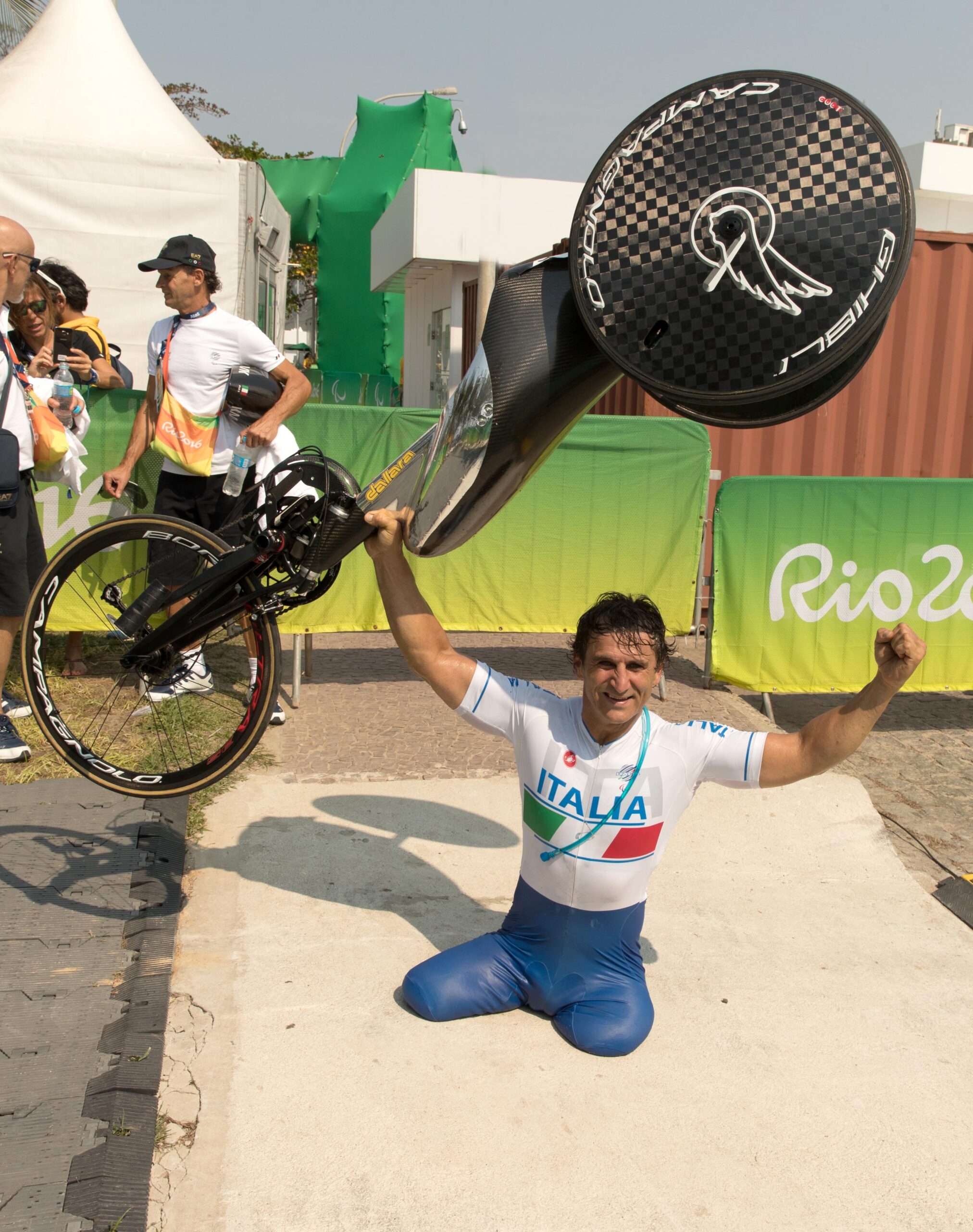 Uno Zanardi tutto d'oro