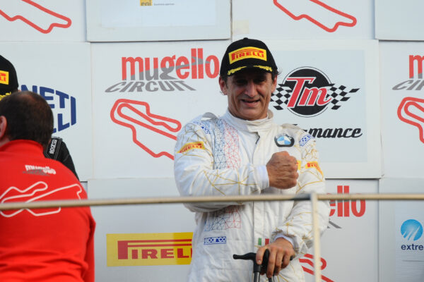 Alex Zanardi trionfa al Mugello