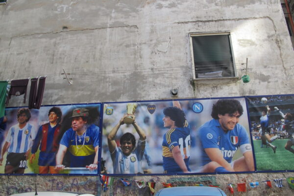 Napoli – Il fantasma di Diego. Il racconto di Giorgio Terruzzi dedicato a Maradona.